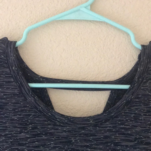 Workout Top - Picture 3 of 6